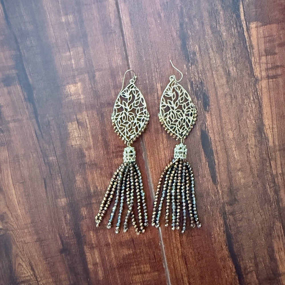Gold/bronze earrings